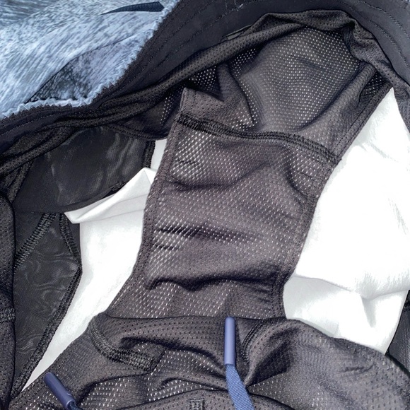 Lululemon Channel Cross Swim Short 7"‎ Men’s Large Swimwear Trunks - Picture 12 of 15